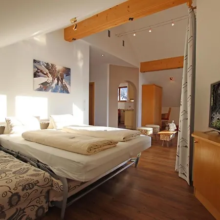 4 Sterne Appartementhotel Zugspitzhof - Mit 2 Schlafzimmer Apartament Ehrwald